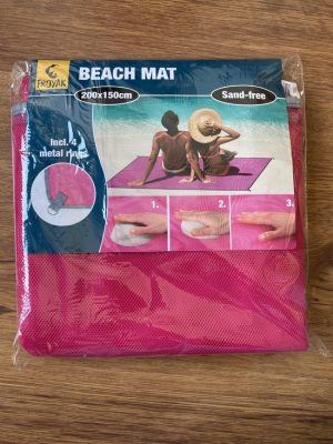 Froyak Zand- vrije rose strand mat 200 x 150 cm incl. 4 metalen ringen. | Strandlaken