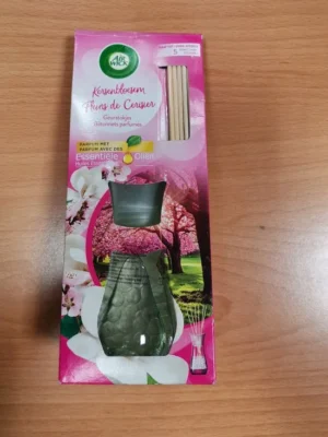 Geurstokjes airwick reeds essential oil kers 33ml